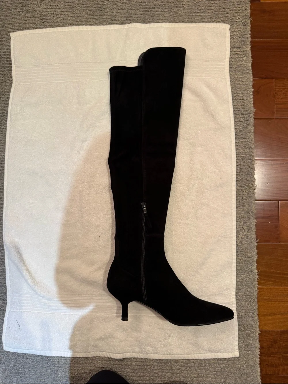 New Without Box Stuart Weitzman Black Suede Over-the-Knee Pointed Toe Boots